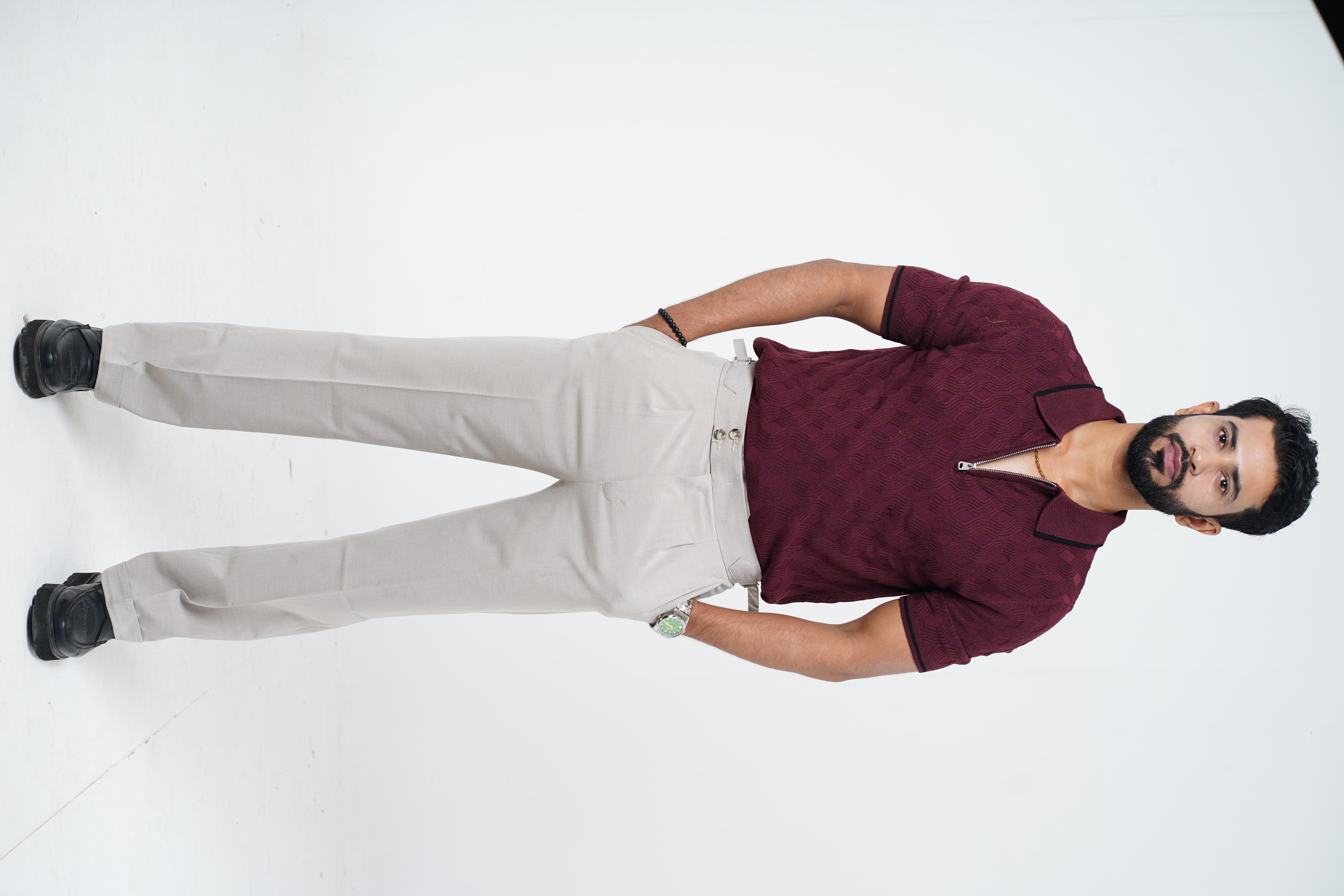 Geometric wave pattern blood red knitted polo